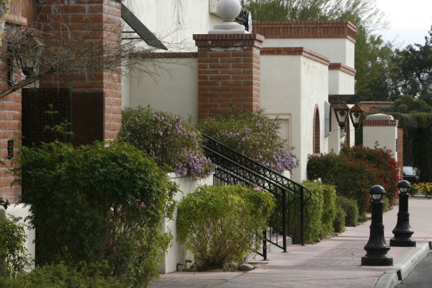 Casas Adobes Plaza